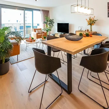In For 6 Person Apartment