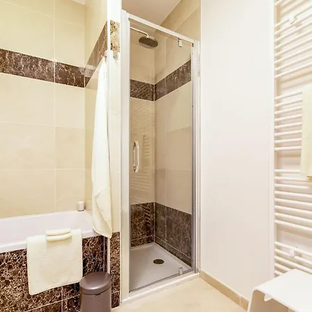 Apartment In For 6 Person