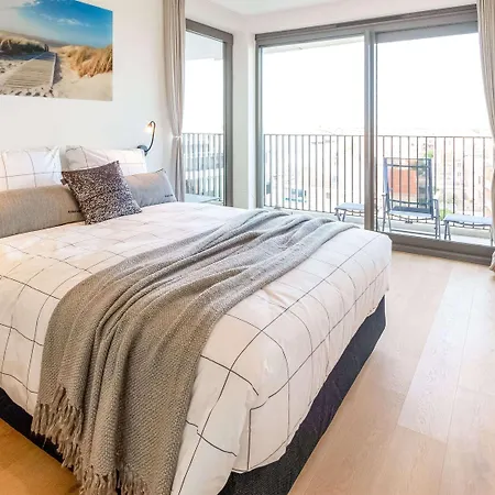 In For 6 Person Apartment *